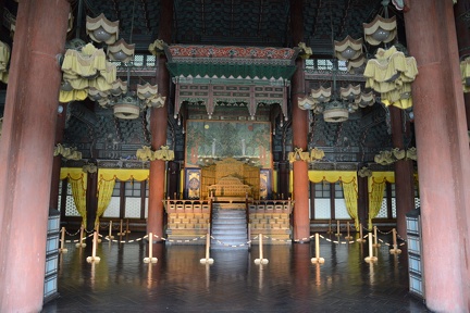 Injeongjeon Throne1